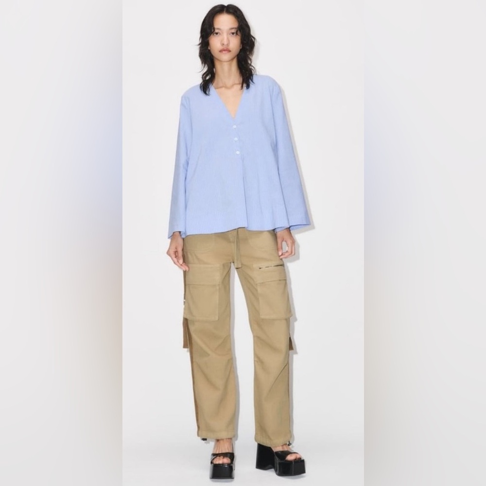 Zara Blue / White STRIPED VENT POPLIN BLOUSE Size M